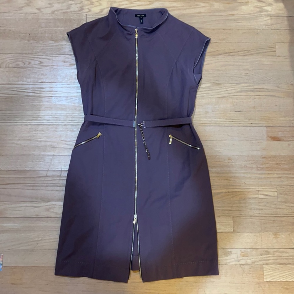 ESCADA elegant belted brn dress with gold hardware